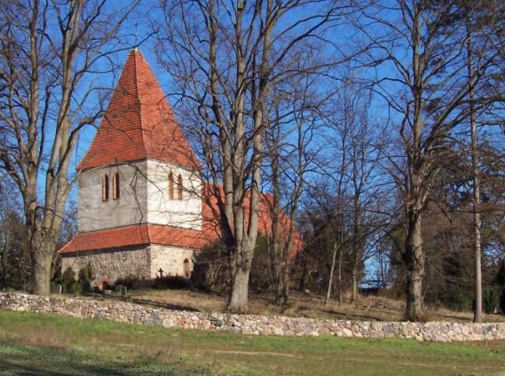 Feldsteinkirche aus dem 13. Jahrhundert in Zehna